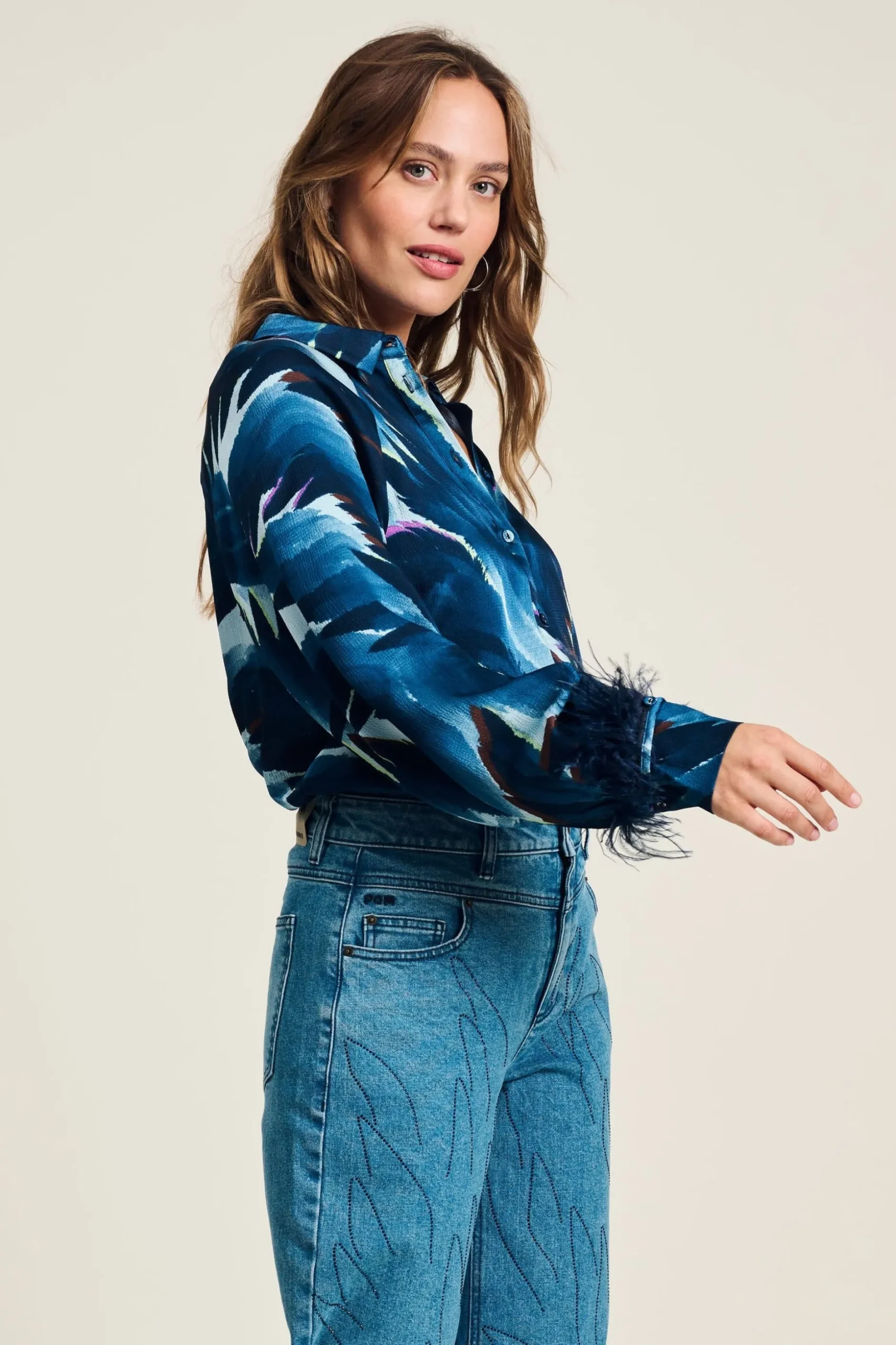 blouse_feathers_blue_2.webp POM Amsterdam BLOUSE Feathers Blue | Blouses
