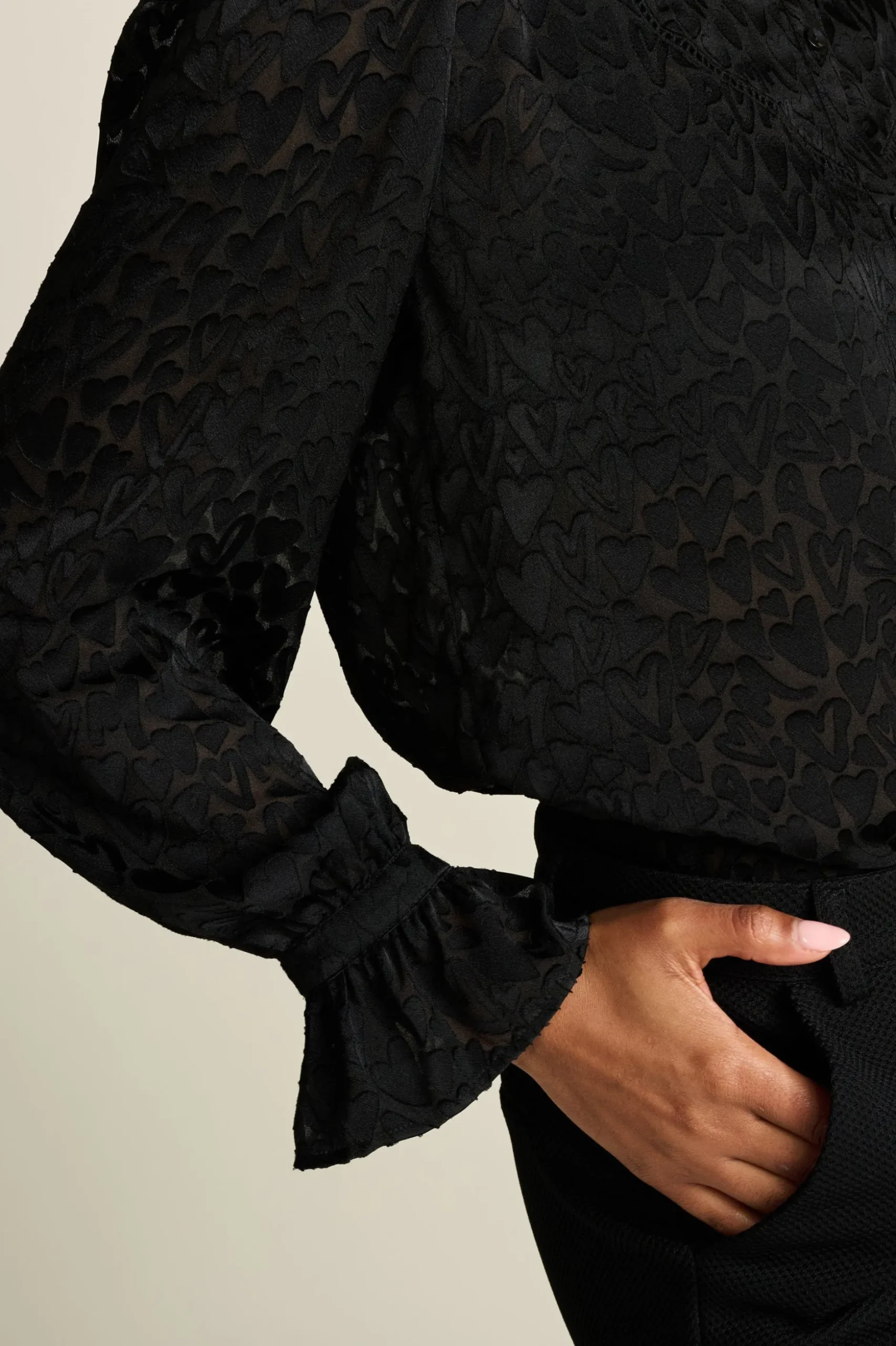 blouse_hearts_black_5.webp POM Amsterdam BLOUSE Hearts Black | Blouses