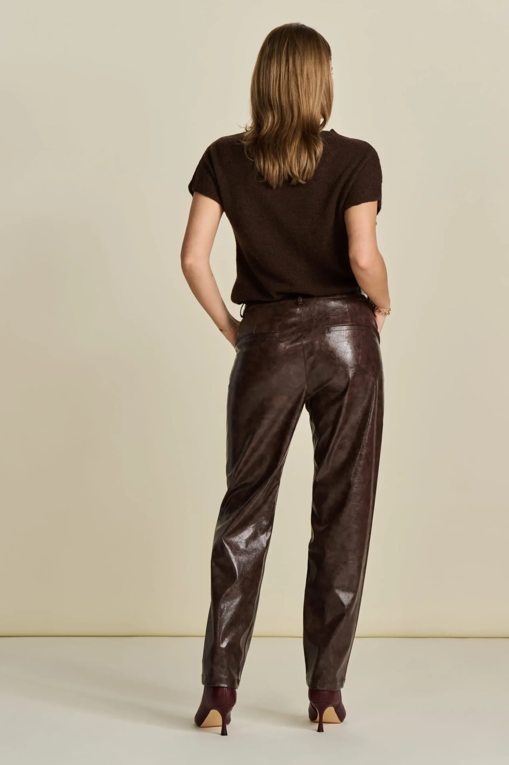 broek_faux_leather_brown_4.webp POM Amsterdam BROEK Faux Leather Brown | Broeken