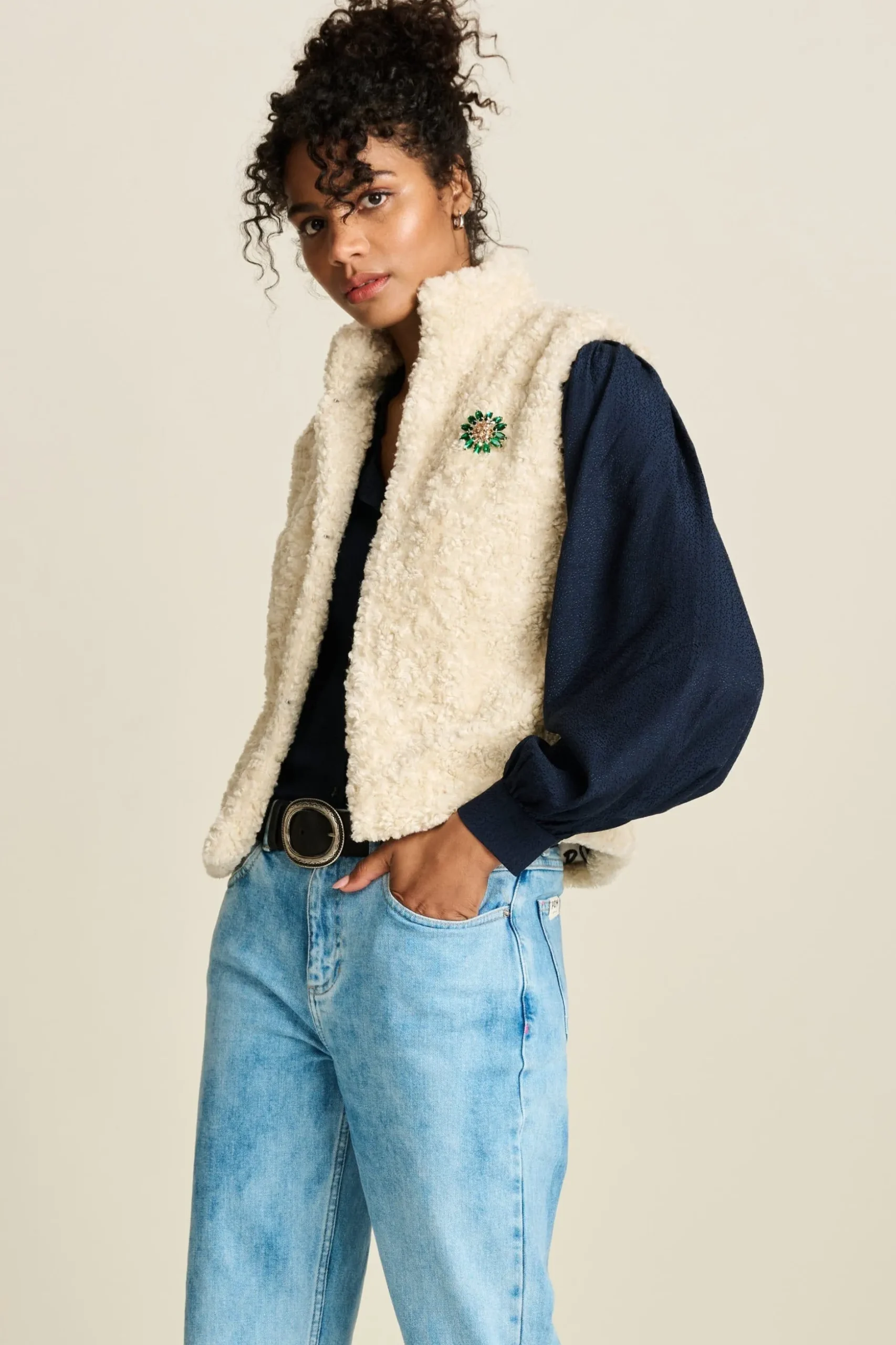 gilet_teddy_love_ecru_2.webp POM Amsterdam GILET Teddy Love | Gilets | Jassen & Blazers