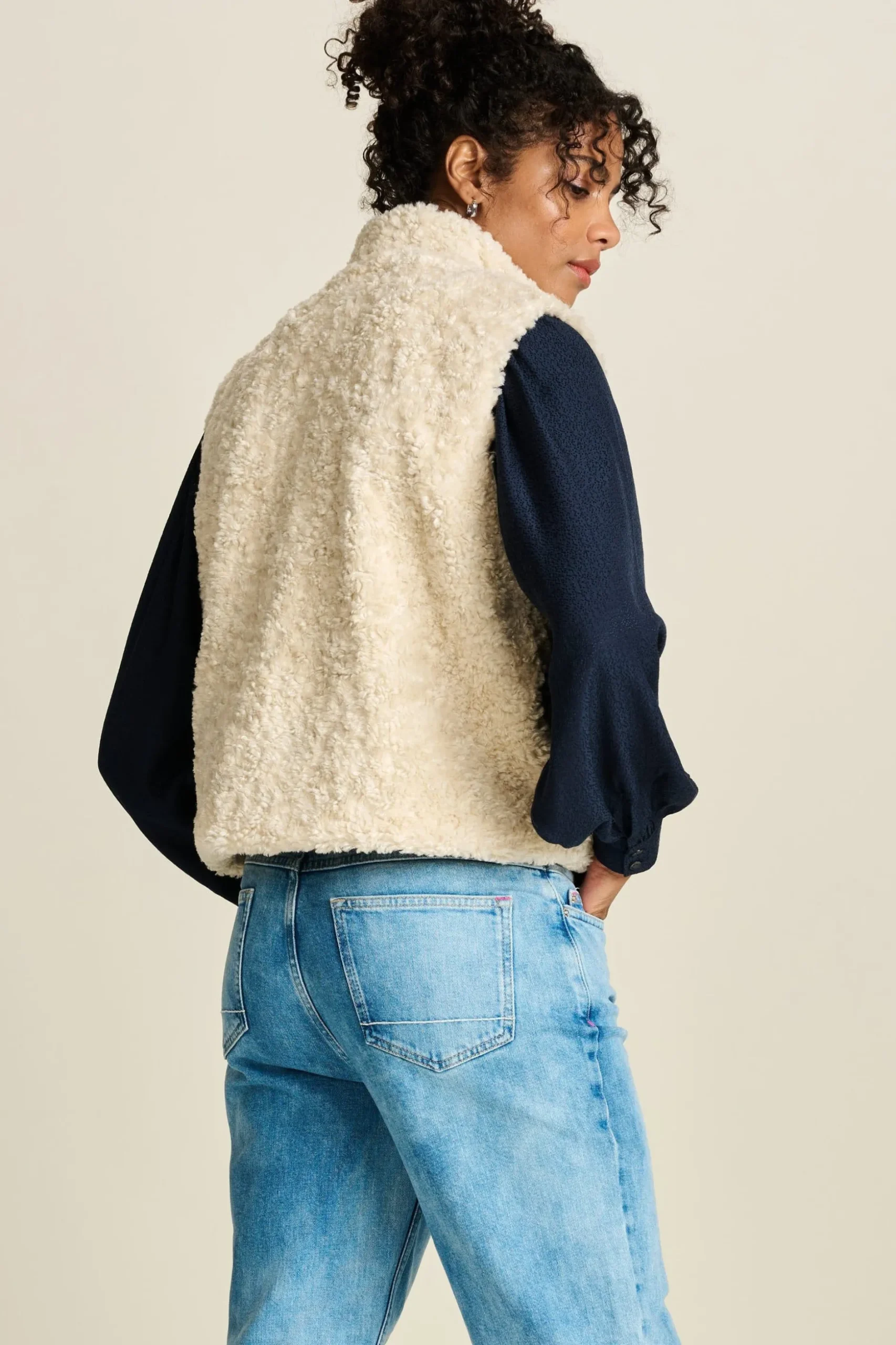 gilet_teddy_love_ecru_3.webp POM Amsterdam GILET Teddy Love | Gilets | Jassen & Blazers
