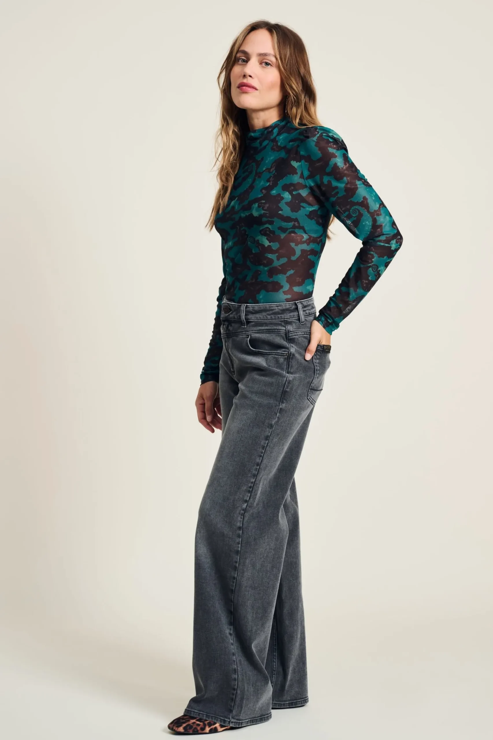 jeans_wide_leg_grey_storm_3.webp POM Amsterdam JEANS Wide Leg | Jeans | Broeken