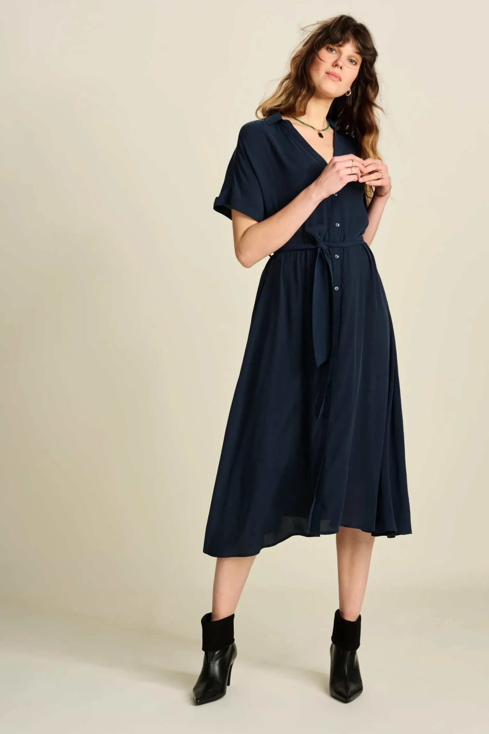 jurk_lynn_dark_navy_0.webp POM Amsterdam JURK Lynn | Jurken