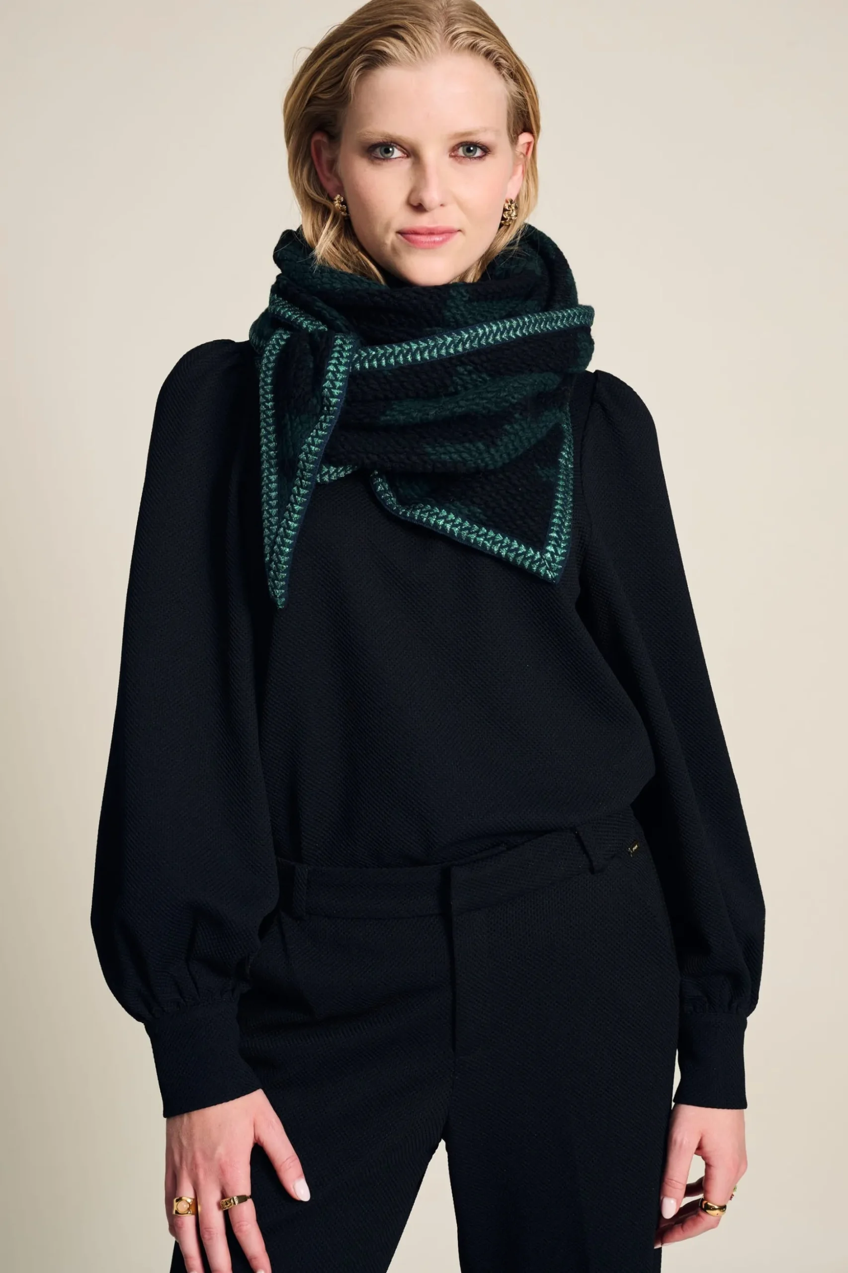 sjaal_camo_green_black_0.webp POM Amsterdam SJAAL Camo Green Black | Sjaals