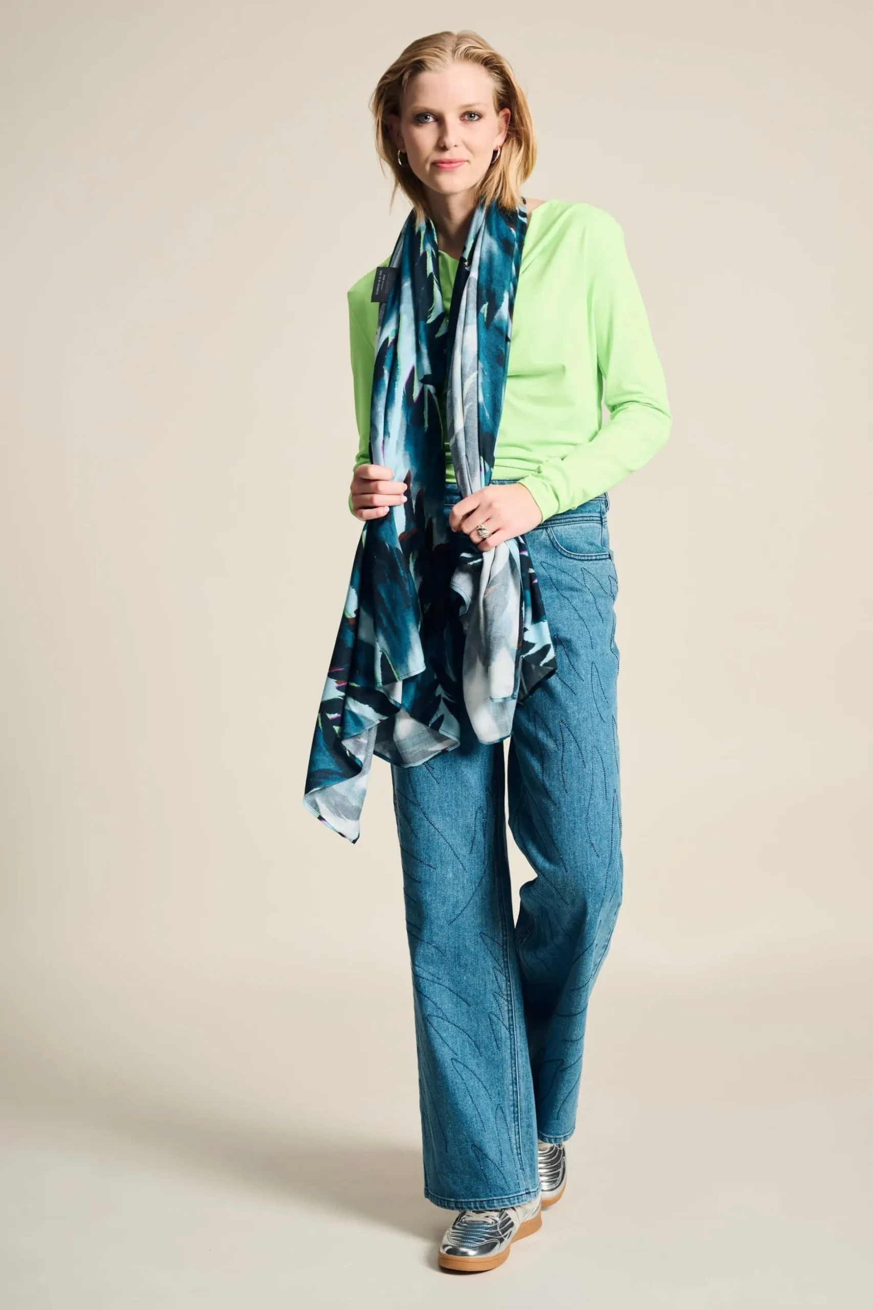 sjaal_feathers_blue_3.webp POM Amsterdam SJAAL Feathers Blue | Sjaals