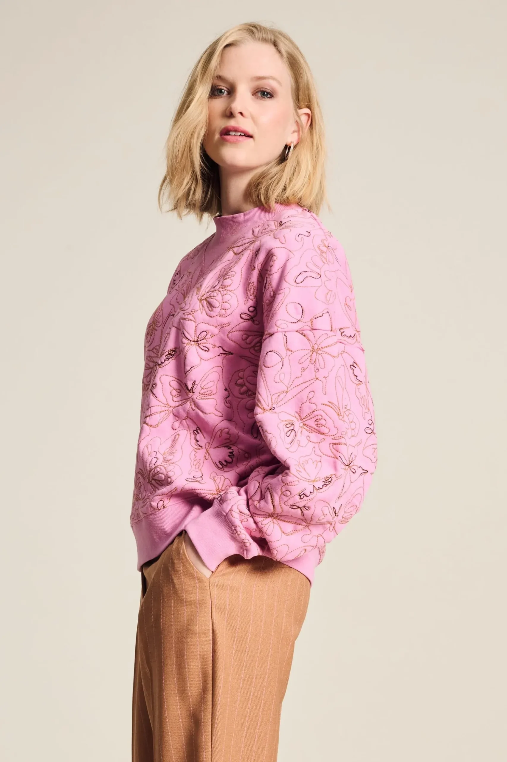 sweater_butterfly_rose_pink_3.webp POM Amsterdam SWEATER | Truien & Vesten
